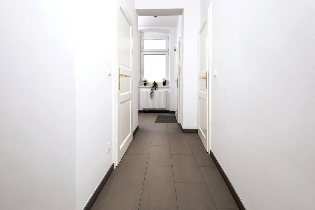 Orestaliving- 3Br On The Daube Canal/Friedensbruecke فيينا المظهر الخارجي الصورة